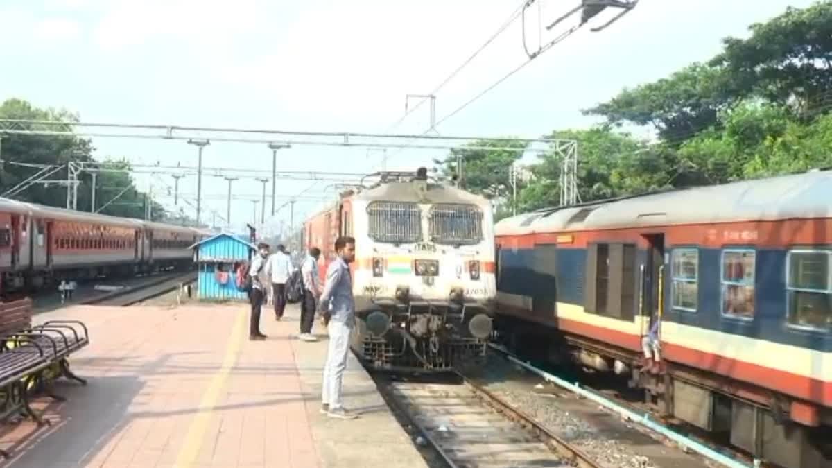 Special train will run from Mhow to Prayagraj