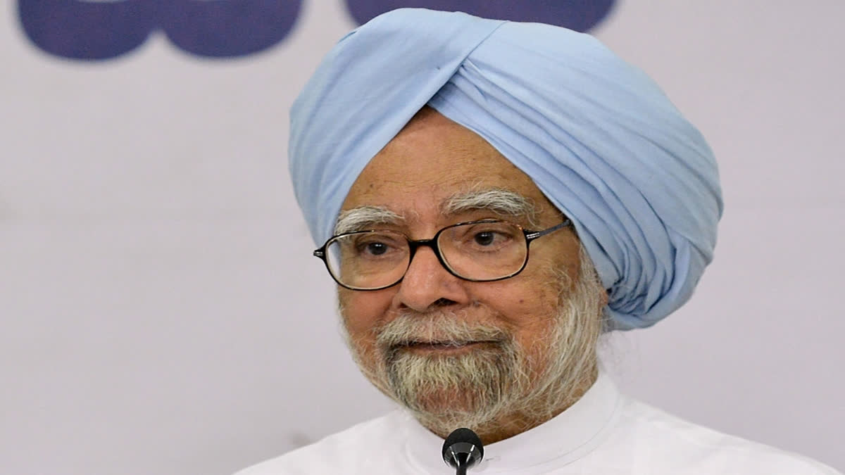 Former Prime Minister and economist Manmohan Singh passed away in New Delhi on Thursday (December 26, 2024). He was 92. Singh was admitted to the emergency department of All India Institute of Medical Sciences (AIIMS) in the national capital where he breathed his last late evening.According to his office, the former Prime Minister was facing “extreme breathlessness" and has been shifted to the ICU.