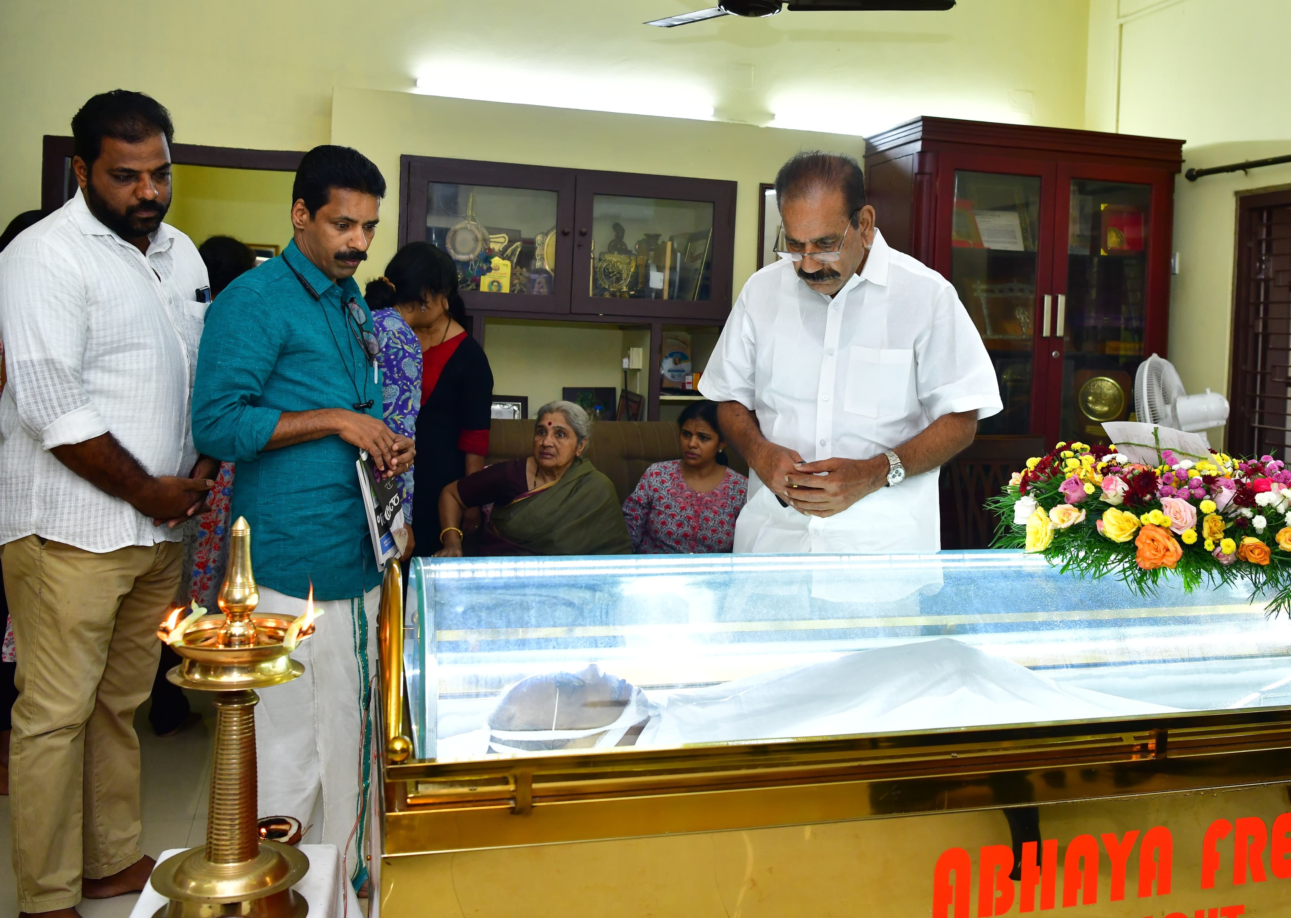 MOHANLAL ABOUT MT VASUDEVAN NAIR  MT VASUDEVAN NAIR DEMISE  CONDOLENCES TO MT  എംടി വസുദേവന്‍ നായര്‍