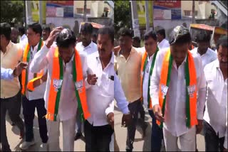 EGG THROWN AT MLA MUNIRATHNA FIR ON EGG THROWN CASE  BENGALURU  ಮುನಿರತ್ನ ಮೇಲೆ ಮೊಟ್ಟೆ ಎಸೆತ