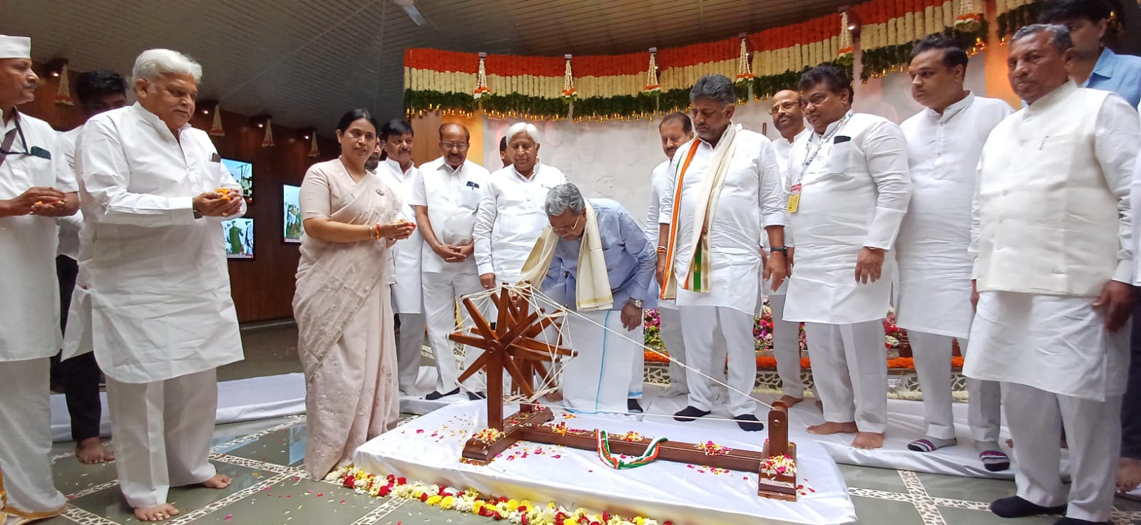 GANDHIJI STATUE AT VEERA SOUDHA CM SIDDARAMAIAH  CONGRESS SESSION CENTENARY PROGRAM  ಕಾಂಗ್ರೆಸ್ ಅಧಿವೇಶನದ ಶತಮಾನೋತ್ಸವ  BELAGAVI