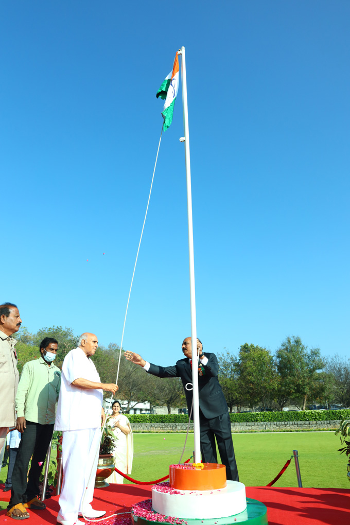 Chairman of Ramoji Group Ramoji Rao hoisted the national flag