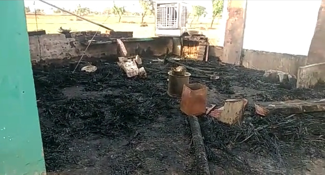 short circuit in Karauli, house burnt after fire