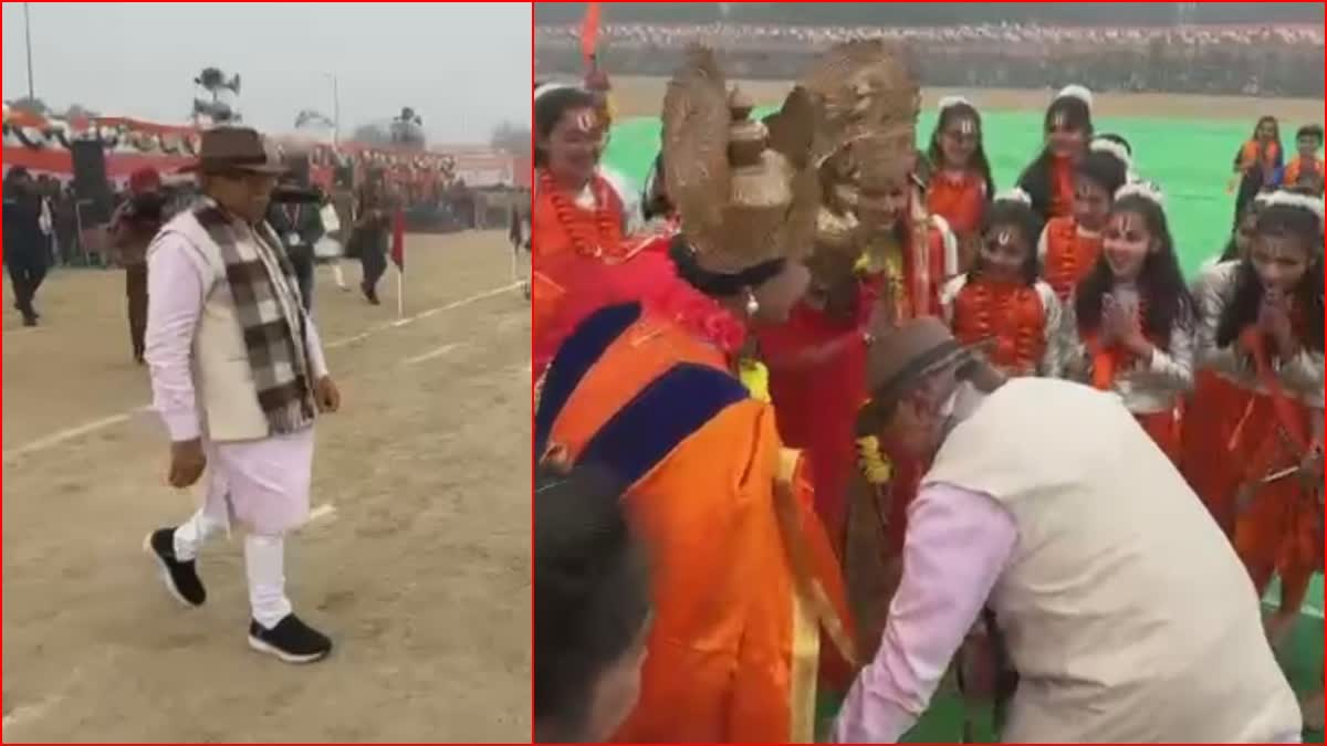 Ram bhakt Haryana CM Manohar lal khattar Touches feet of Child Actor Dressed Lord Ram Breaking Protocol
