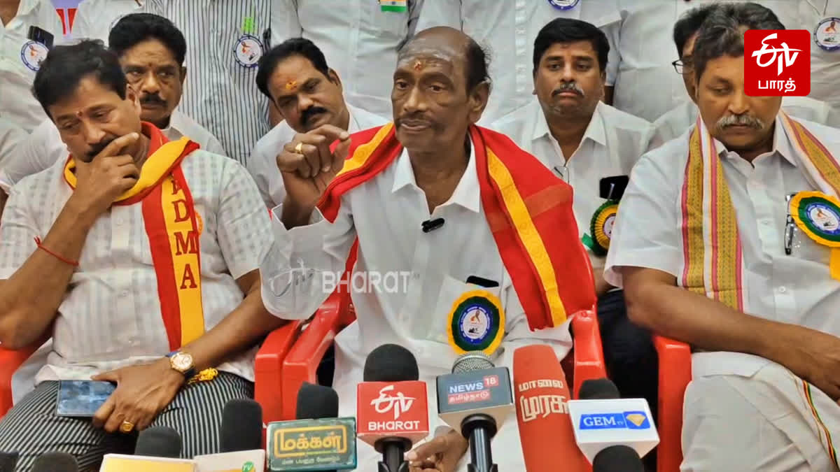 இந்திய கட்டுமானம் மற்றும் அமைப்புசாரா தொழிற்சங்க கூட்டமைப்பின் தலைவர் ஆர்.டி.பழனி