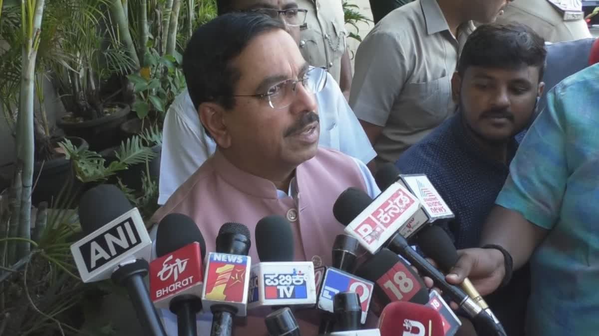 PRALHAD JOSHI SLAMS CM