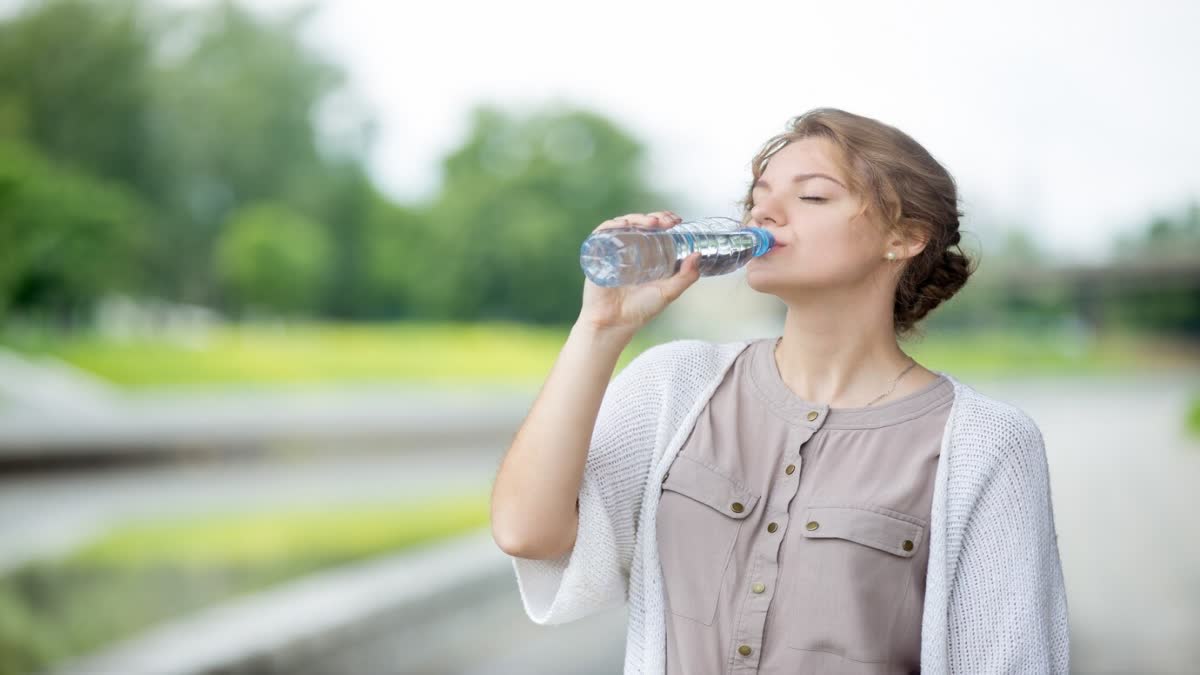 HOW TO DRINK WATER CORRECTLY  TIPS TO DRINK WATER PROPERLY  CORRECT WAY TO DRINK WATER