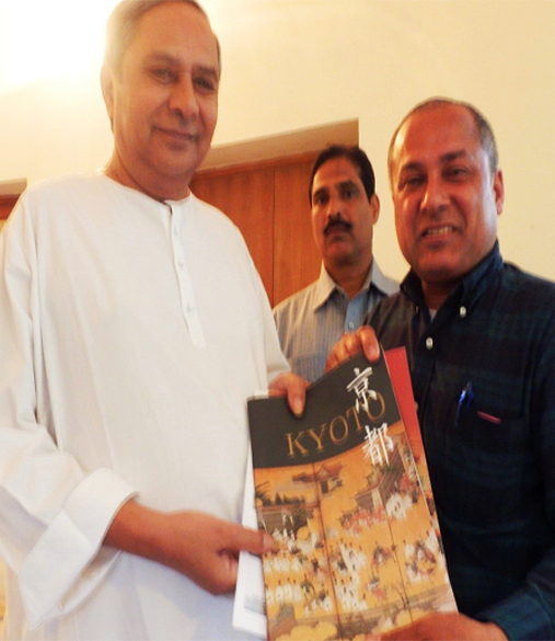 Kuna Das with Naveen Patnaik