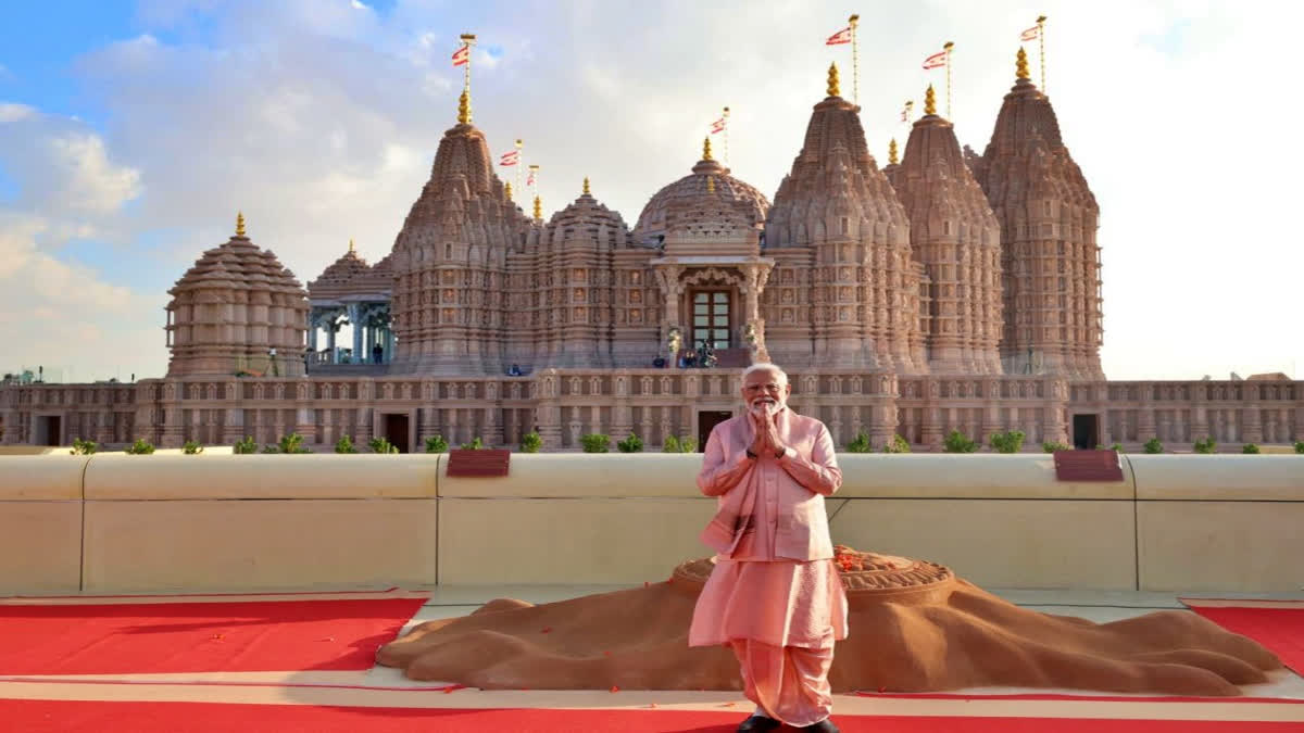 PM Modi standing infront of first hindu Temple in Abu Dhabi