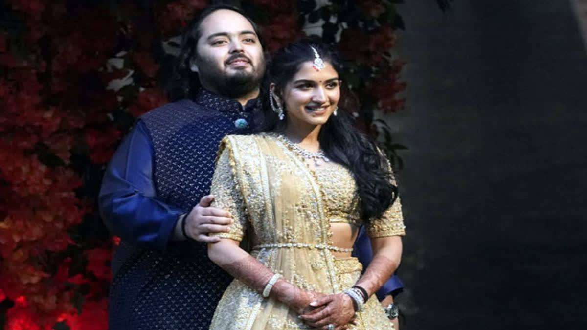 Everything is interesting when it comes to celebrity weddings. Anant Ambani-Radhika Merchant's pre-wedding ceremony is getting special day by day.