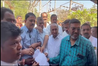 Former_Minister_Palle_Raghunath_Reddy_Demand_Continous_Electricity_Supply