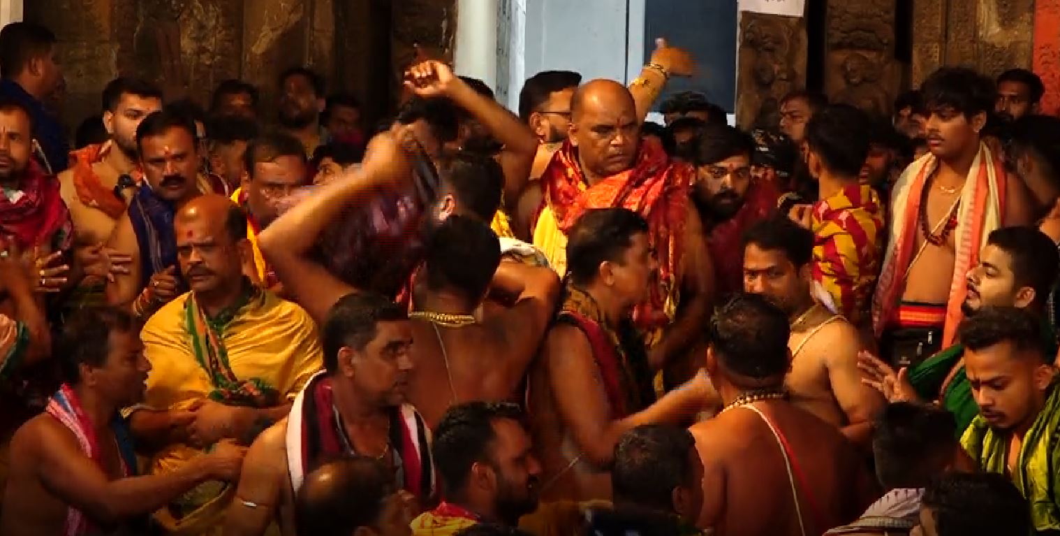 LINGARAJ TEMPLE