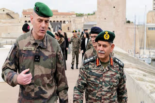 Chief of Army Staff (COAS) General Upendra Dwivedi with French Army Brigadier General, Eric Ozanne during his visit to the 3rd Division of the French Army at Fort Ganteaume, in Marseille