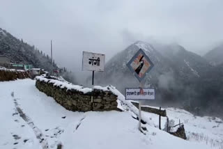 SNOWFALL IN GANGI VILLAGE