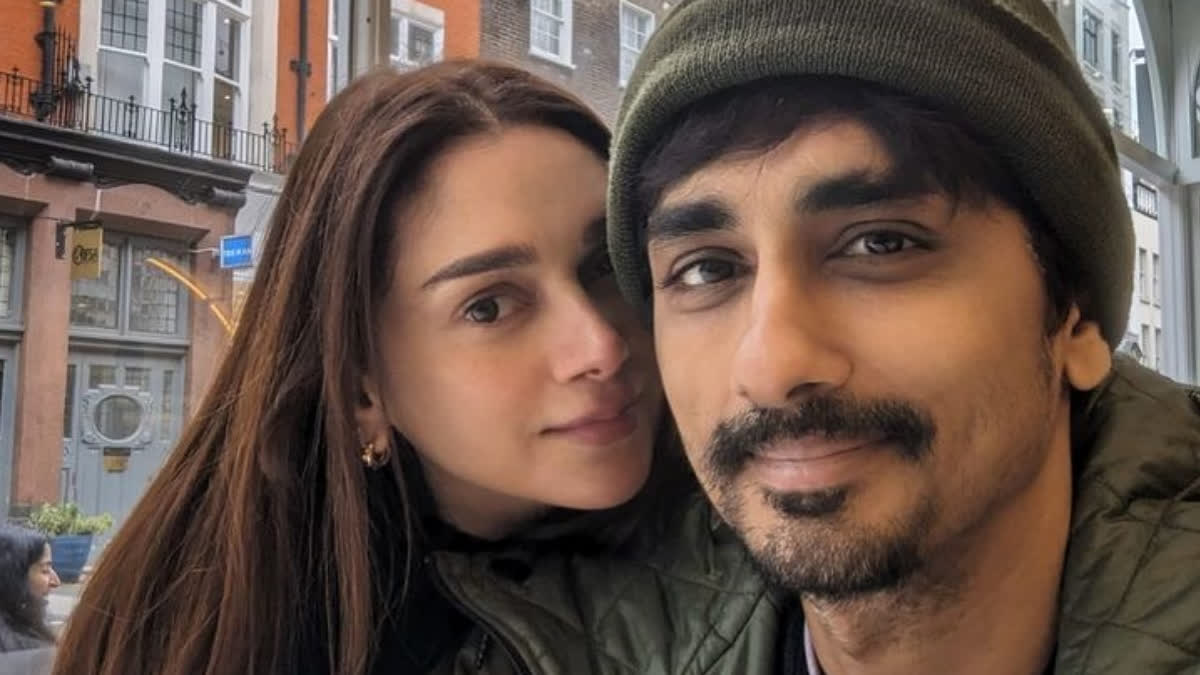 Aditi Rao Hydari marries beau Siddharth in an intimate wedding at Sri Ranganayakaswamy Temple in Telangana. However, none of the two have officially announced their union.