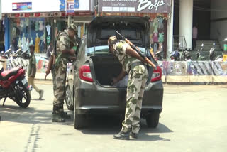 Police_Checking_Vehicles_due_to_Election_Code_in_Guntur