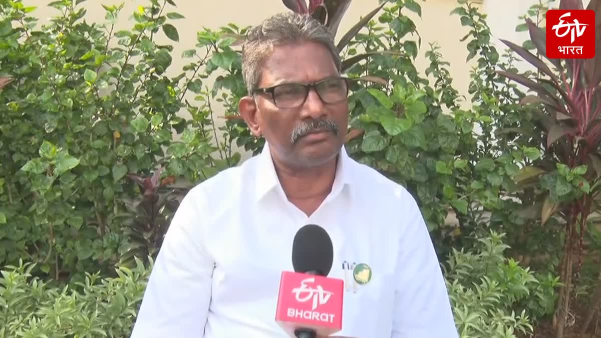Shivsena UBT MLA Bala Nar criticized government, says large majority led to a rift among ruling party