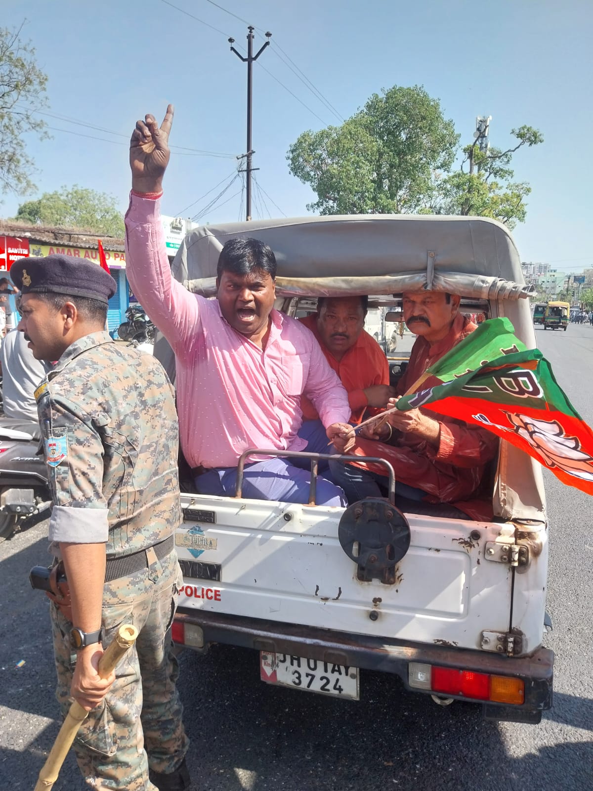 ranchi-bandh-in-protest-against-anil-tiger-murder-case-and-pratul-shahdeo-was-detained