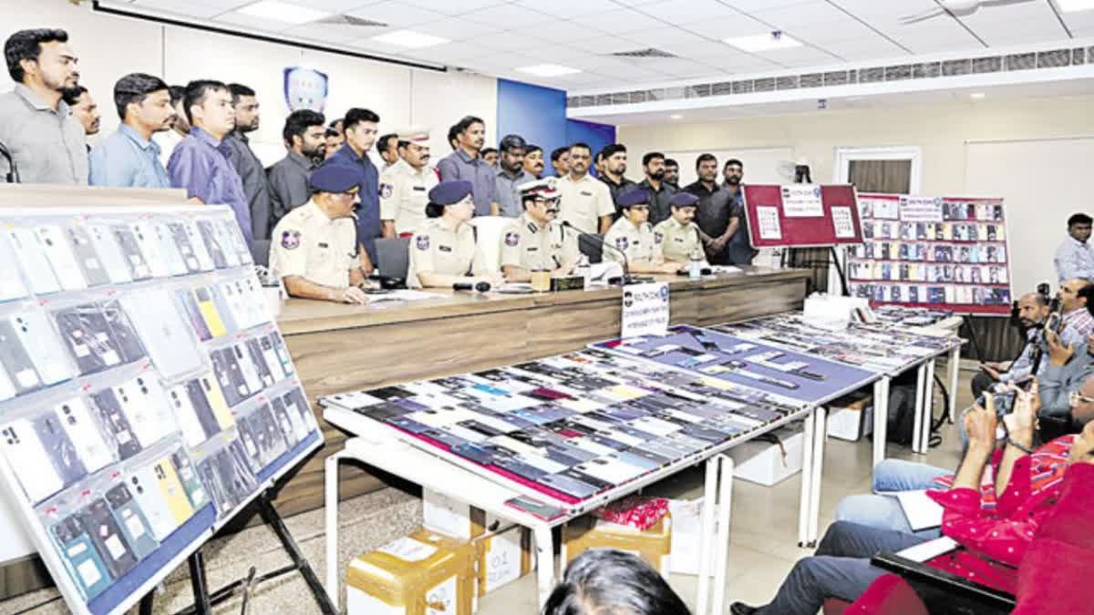 Smuggling gang arrested