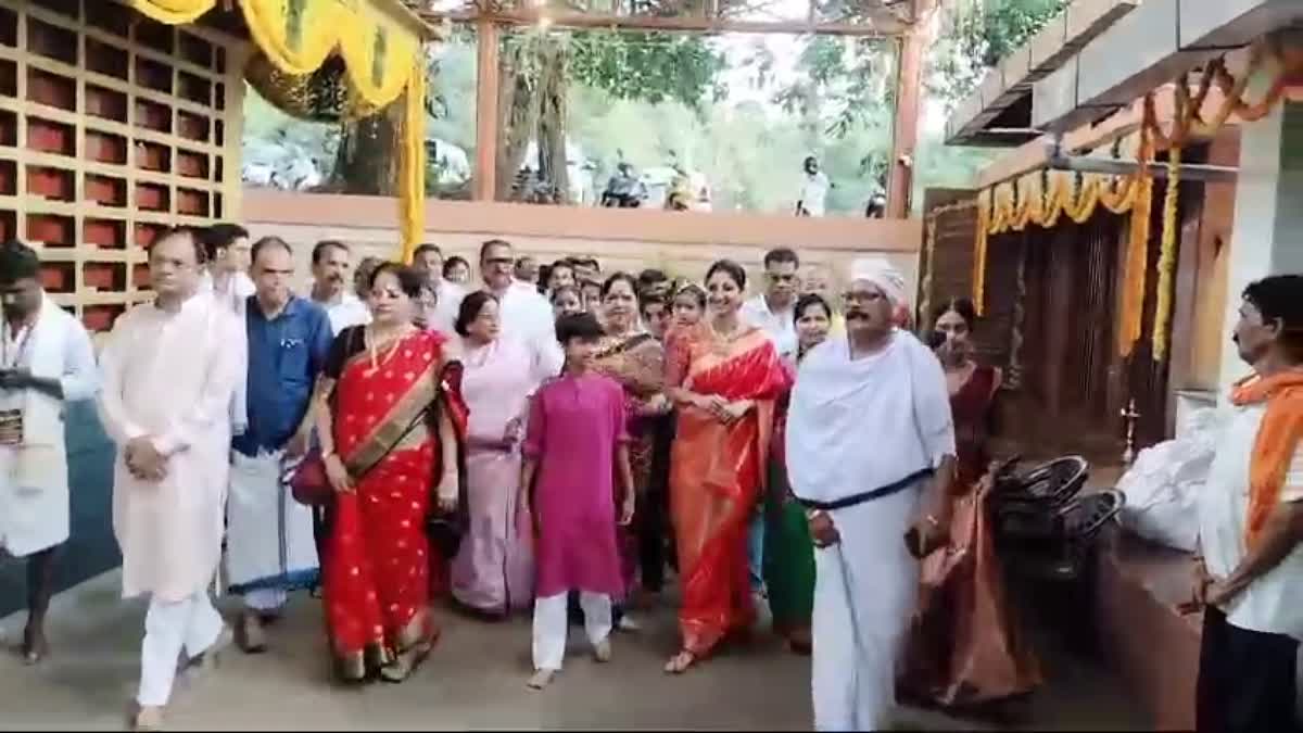 Shilpa Shetty family visits Shibarooru Sri Kodamanitthaya temple