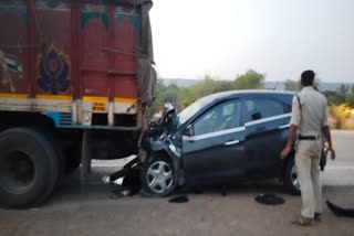car truck Road accident in Maihar Bori