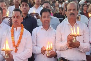 People of the Country Want to See Me in Politics: Robert Vadra Performs Aarti in Rishikesh