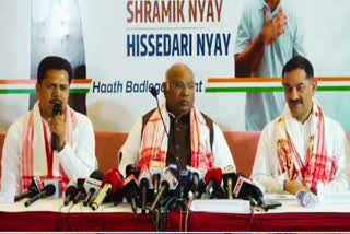 In Guwahati, Kharge took a jibe at PM, said- Modi's speeches have no power now, he is a liar.