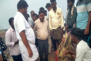 man-killed-by-lightning-strikes-in-raichur