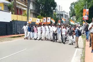 MB RAJESH  YOUTH CONGRESS AGAINST MB RAJESH  ബാര്‍ കോഴ ആരോപണം  YOUTH CONGRESS PROTEST