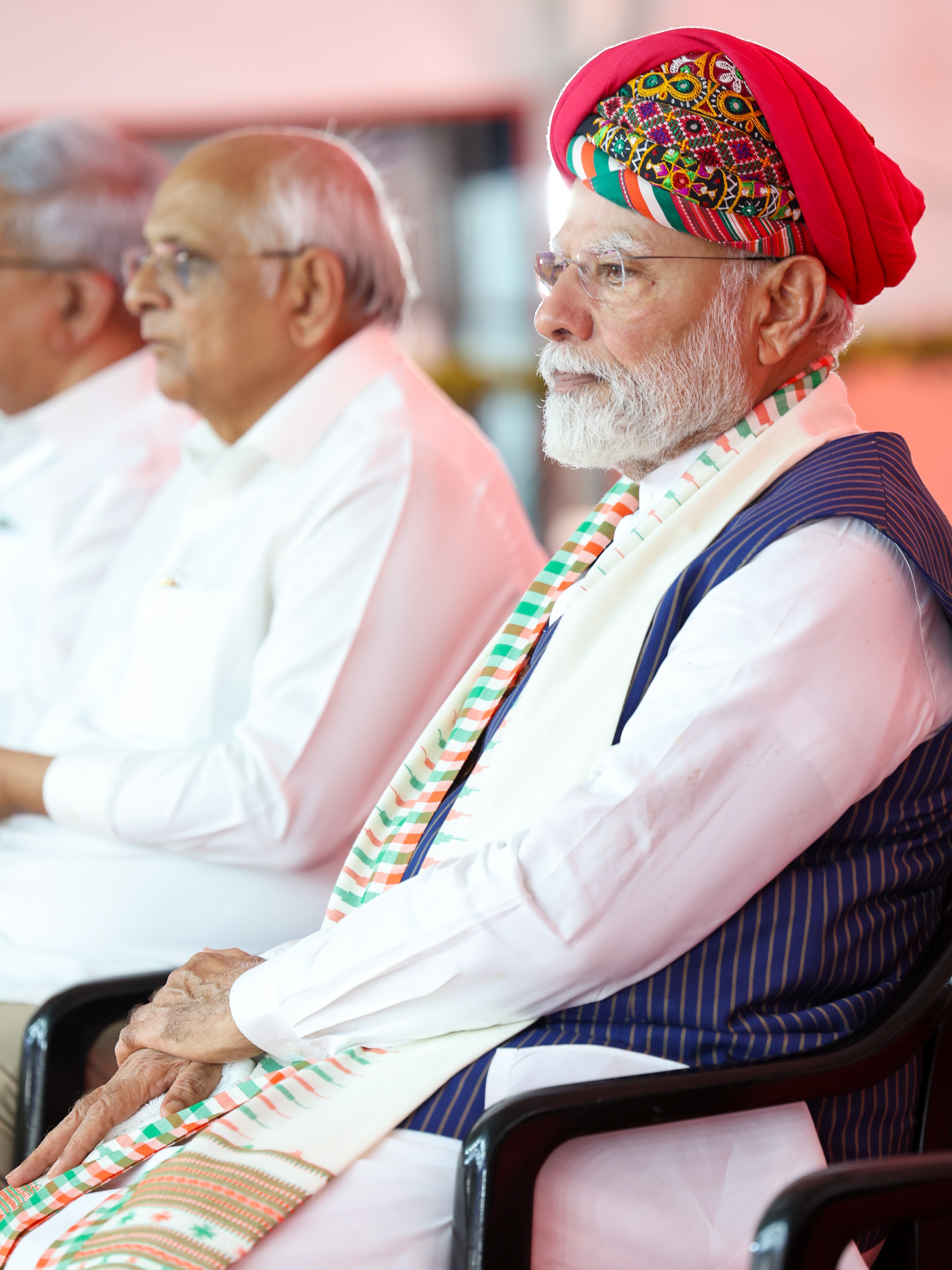 સિંદૂરી પાઘડી પીએમ ભેટ
