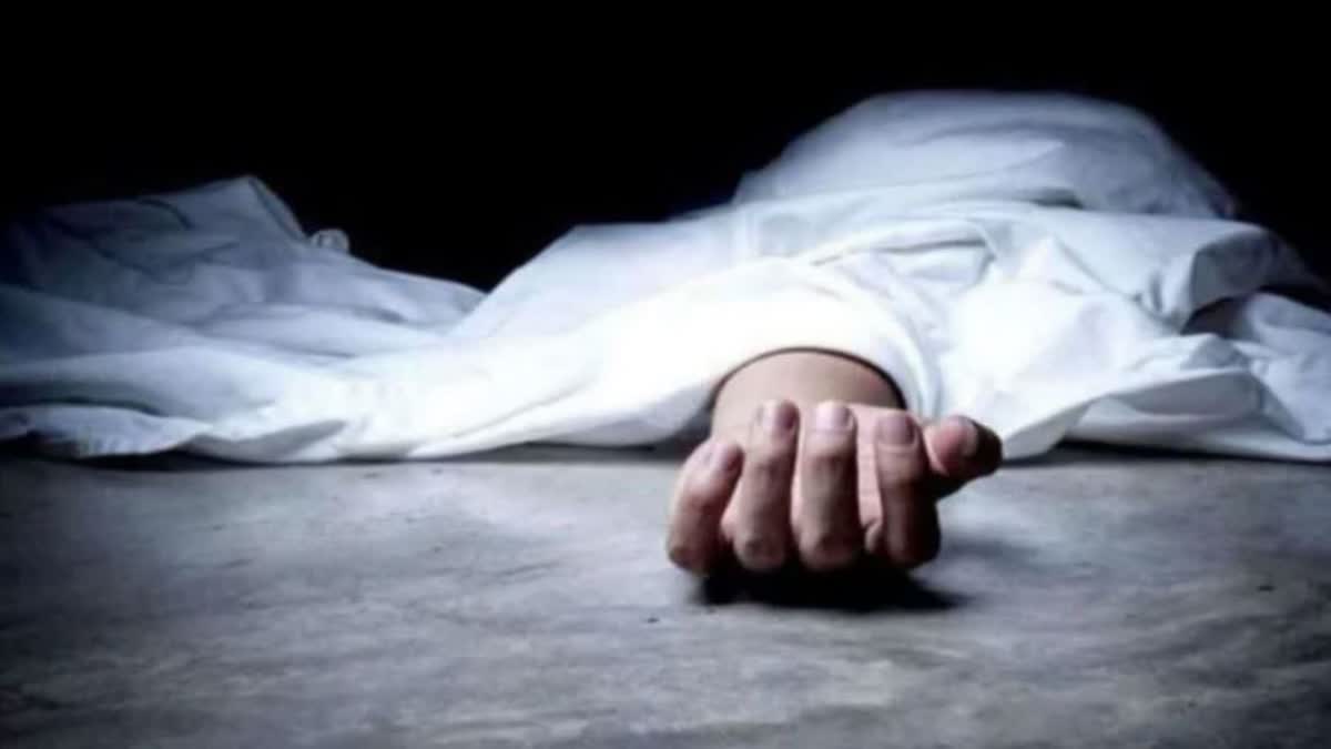 Woman commits suicide in Delhi