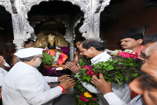 Maharashtra: Telangana CM KCR offers prayers at Lord Vitthal temple