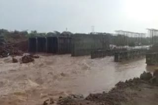 Kutch Monsoon News : ભારે વરસાદના કારણે માંડવી-ગઢશીશાને જોડતો માર્ગ બંધ