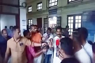 bus owner attack  bus owner attacked by citu workers  citu  kottayam  kottayam bus strike  bus strike  raj mohan  ബസ് ഉടമ  ബസ് ഉടമയെ സിഐടിയു പ്രവര്‍ത്തകന്‍ മര്‍ദിച്ച സംഭവം  രാജ് മോഹന്‍  രാജ് മോഹന്‍ ഇറങ്ങിപോയി  തിരുവാർപ്പിലെ ബസ് സമരം  കോട്ടയം