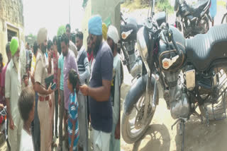 The thief took the motorcycle of the medical college student, the police caught the thief