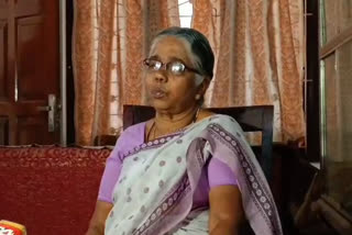 prashanth babu job fraud Kannur  old woman against prashanth babu  പ്രശാന്ത് ബാബുവിനെ ഗുരുതര ആരോപണവുമായി വയോധിക  പ്രശാന്ത് ബാബുവിനെ ഗുരുതര ആരോപണം  സത്യവതി മാധ്യമങ്ങളോട്