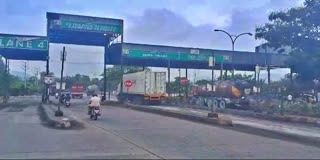 Removing Toll Gate at Aganampudi in Visakhapatnam District
