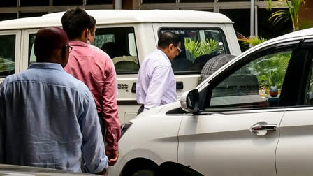 CBI team arrives at Economic Offences Unit (EOU) office for investigation of the alleged irregularities in NEET-UG 2024 exams case, in Patna on Tuesday.