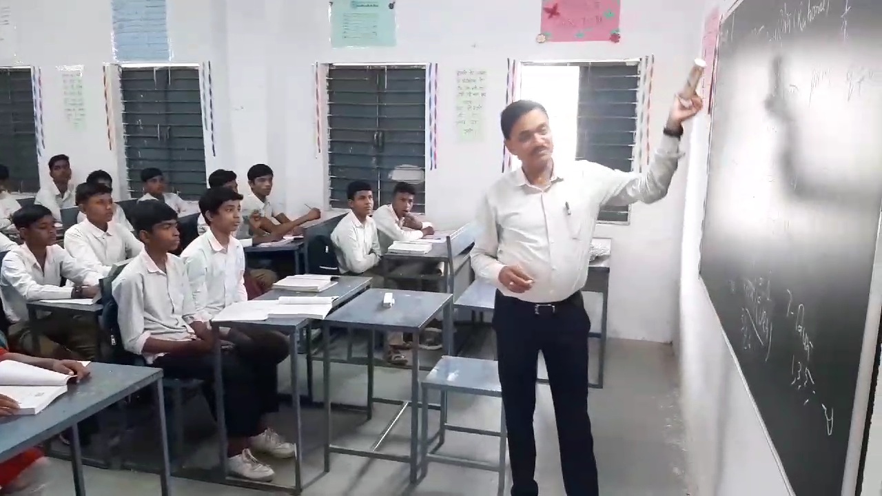 NEET JEE Preparation in Govt School