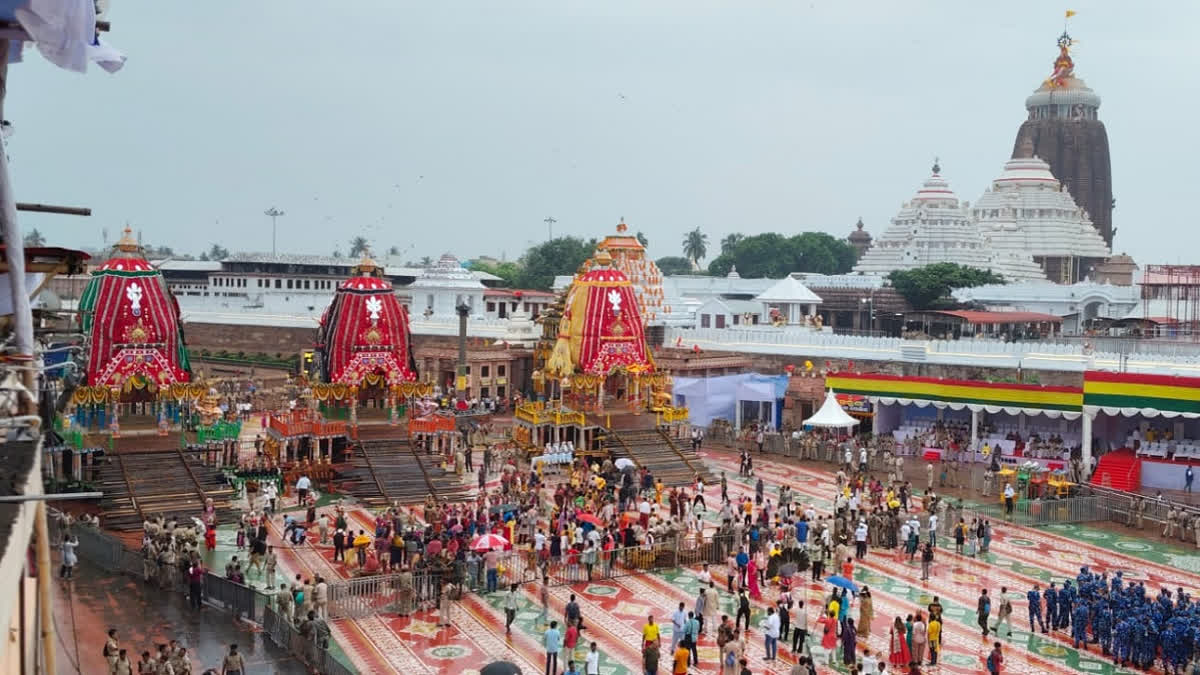 Puri Jagannath Rath Yatra 2025 LIVE: Trinity Seated On Their Chariots, Chhera Pahanra To Begin In Sometime