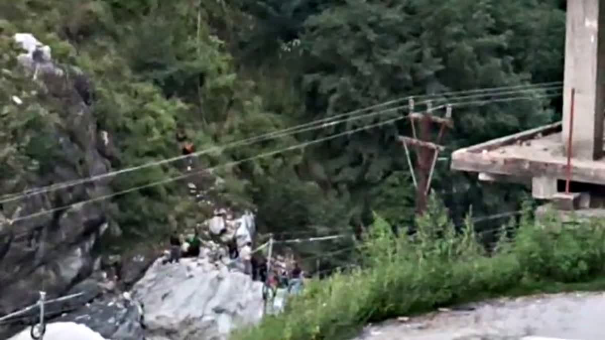 Road Accident In Kinnaur.