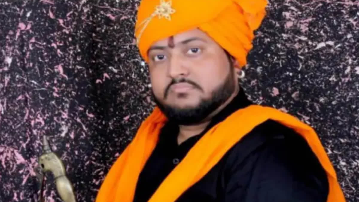 Fugitive Shiv Sena leader Hemant Thakur arrested from Ludhiana