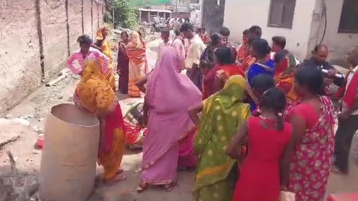 बेतिया में ससुर की पीट पीटकर हत्या