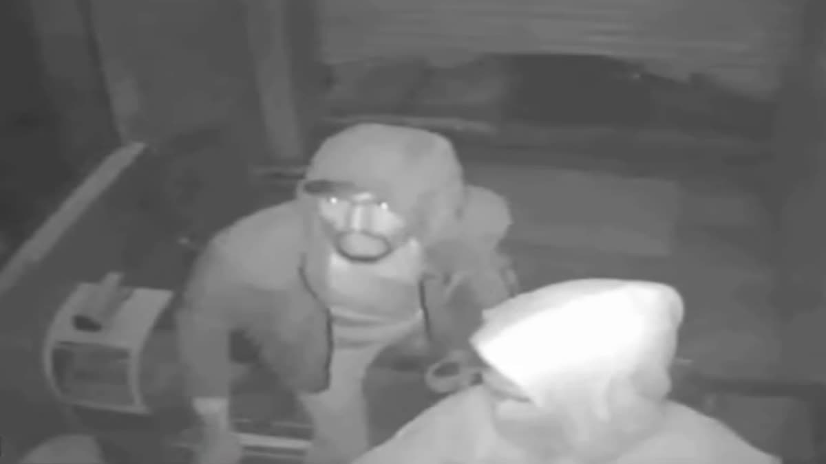 robbed the gold shop Caught on CCTV