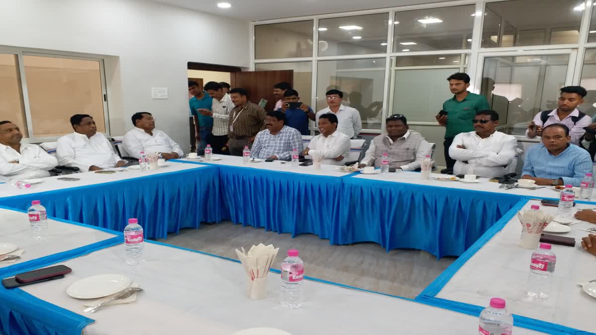 Congress Mla meeting held before monsoon session
