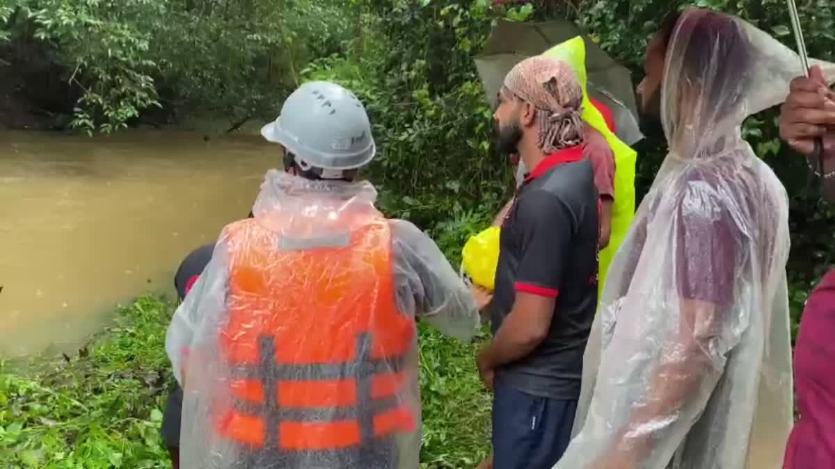 Missing Man Found  പുഴയോരത്ത് കാണാതായ കര്‍ഷകന്‍റെ മൃതദേഹം കണ്ടെത്തി  കര്‍ഷകന്‍റെ മൃതദേഹം കാരാപ്പുഴയില്‍  ക്ഷീര കര്‍ഷകന്‍റെ മൃതദേഹം പുഴയില്‍  വയനാട് വാര്‍ത്തകള്‍  വയനാട് ജില്ല വാര്‍ത്തകള്‍  വയനാട് പുതിയ വാര്‍ത്തകള്‍  kerala news updates  latest news in kerala  news live  Dead Body Found  Karapuzha river