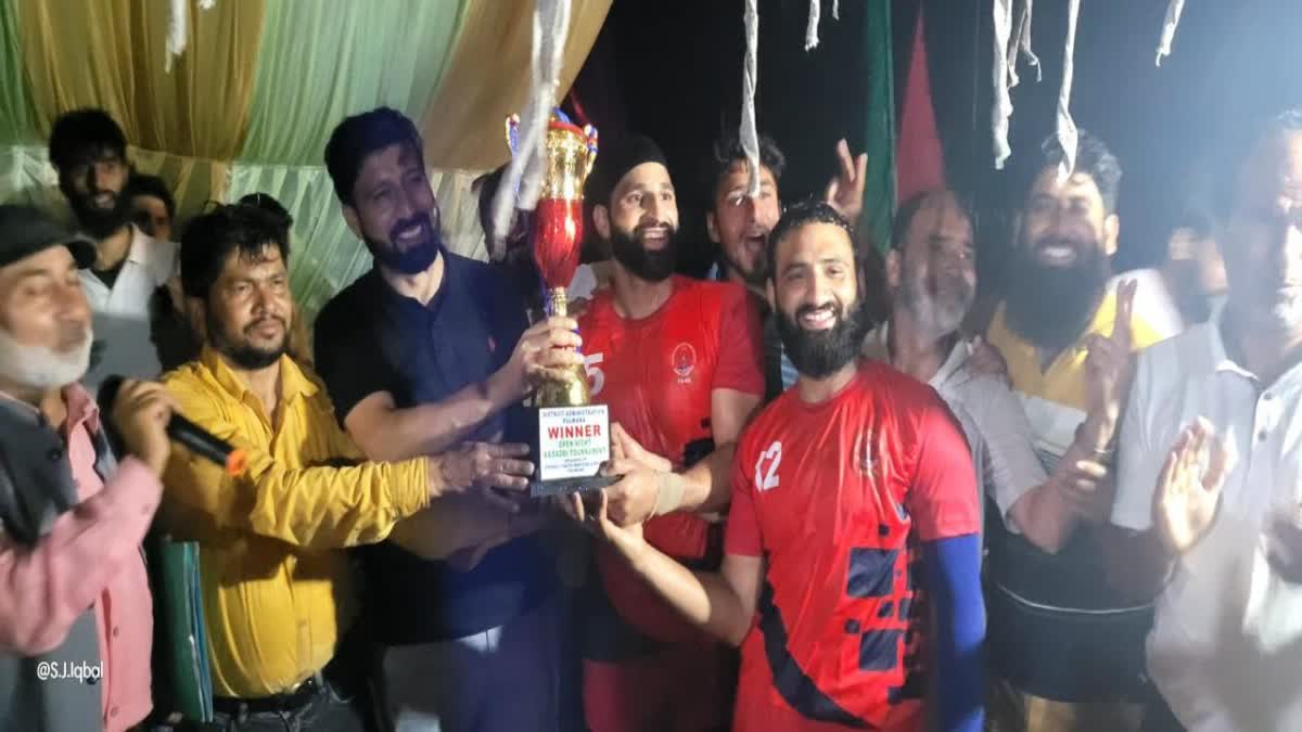 night-kabaddi-tournament-concluded-in-pulwama