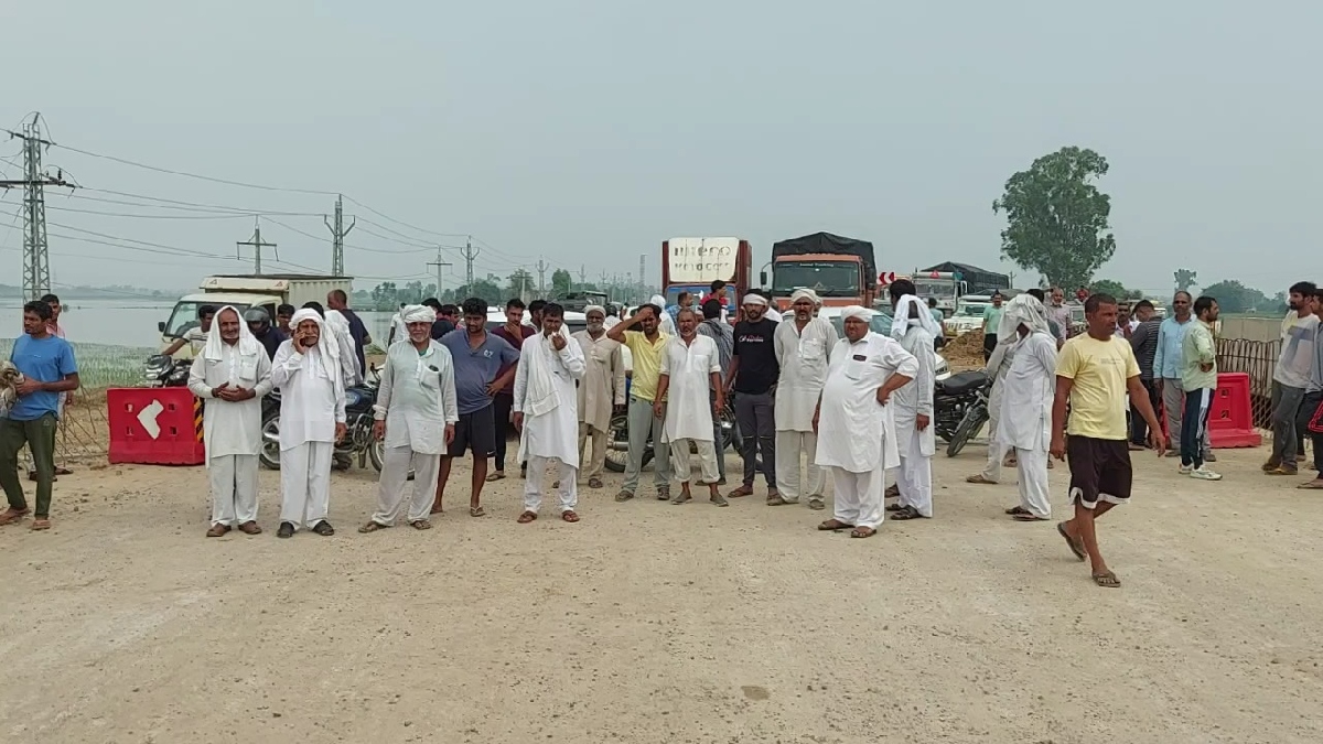 Jam on Rohtak Jind Road