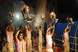 Varanasi Maa Ganga Aarti: વહેતી ગંગા! દશાશ્વમેધ ઘાટ ખાતે આરતીના સ્થળમાં ફેરફાર