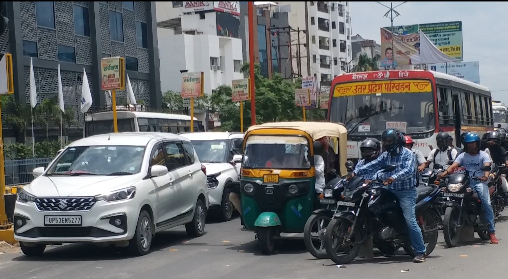 गोरखपुर में जाम का नहीं हो रहा समाधान